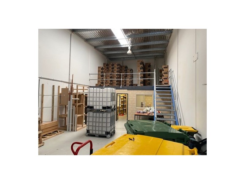 11/6 Quarimor Street, Bibra Lake WA 6163