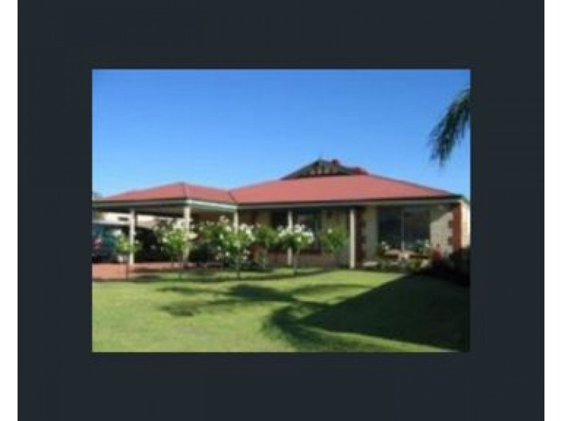 4 Folland Parade, Atwell WA 6164