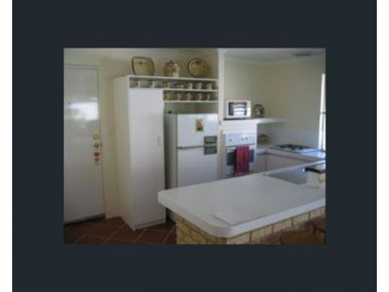 4 Folland Parade, Atwell WA 6164