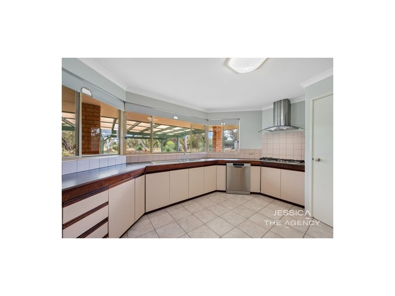 93 Tuart Road, Oakford WA 6121