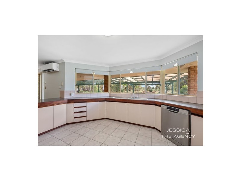 93 Tuart Road, Oakford WA 6121