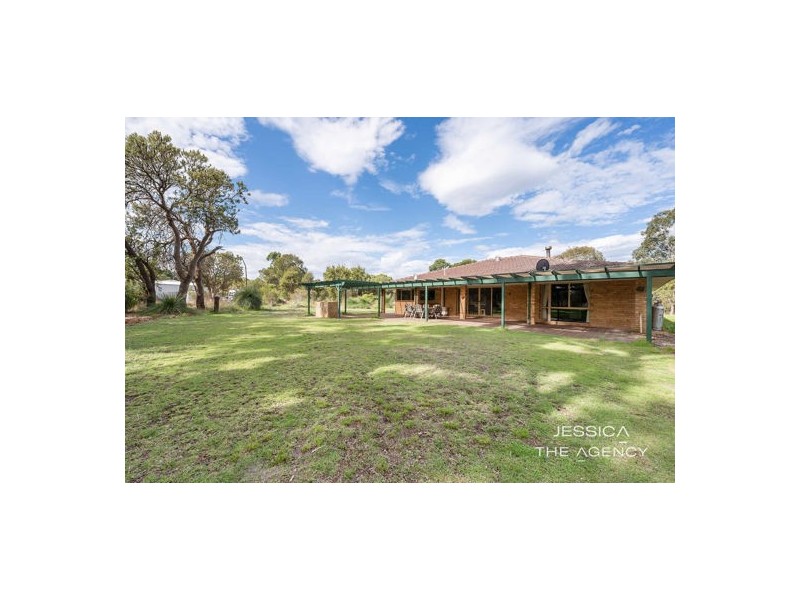 93 Tuart Road, Oakford WA 6121