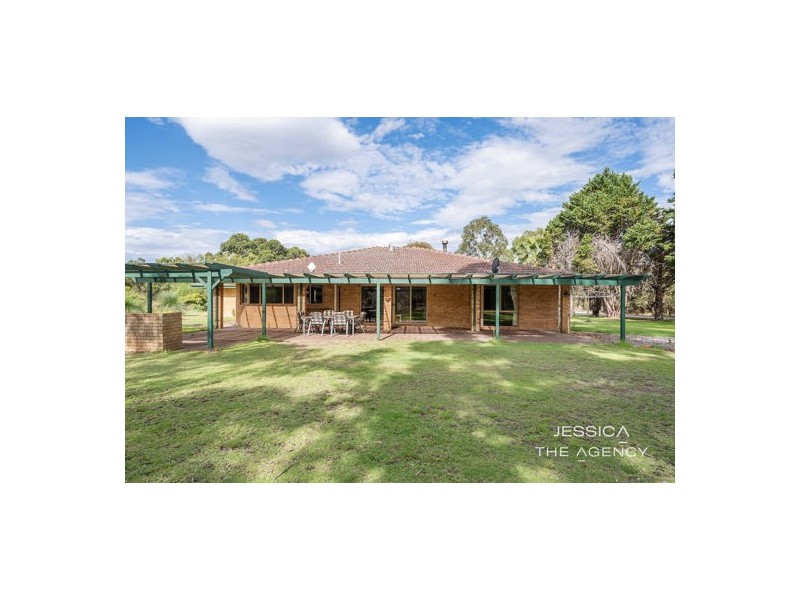 93 Tuart Road, Oakford WA 6121