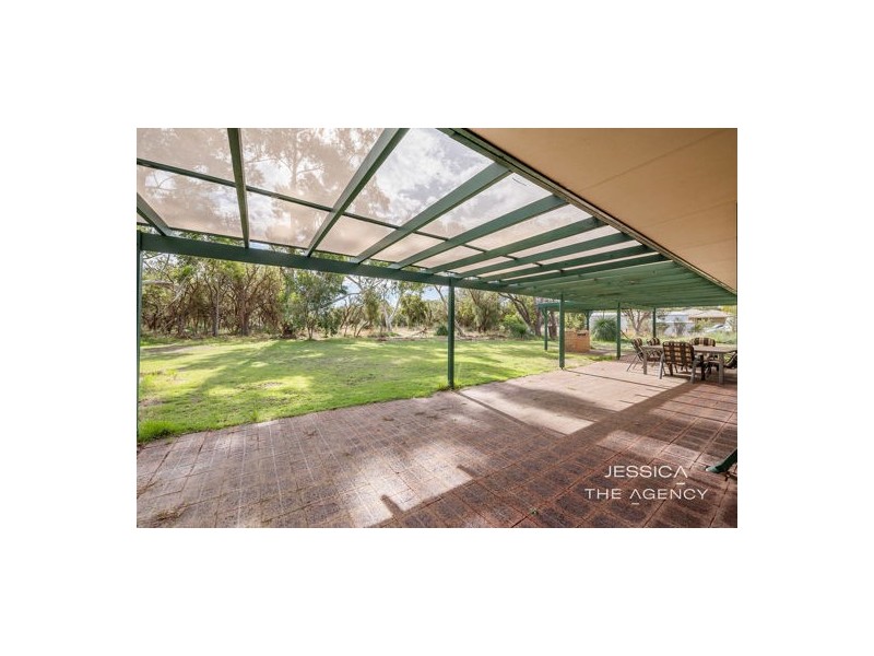 93 Tuart Road, Oakford WA 6121