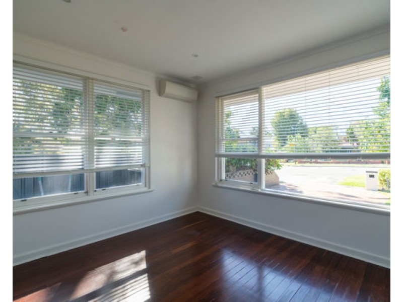 2 Waratah Avenue, Dalkeith WA 6009