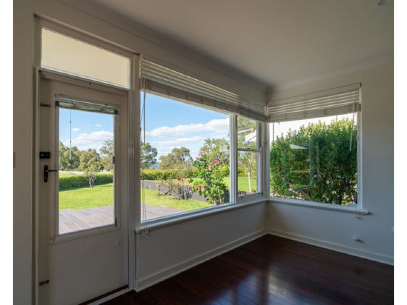 2 Waratah Avenue, Dalkeith WA 6009