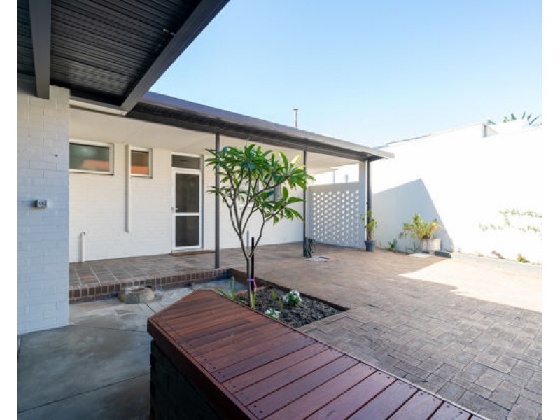 2 Waratah Avenue, Dalkeith WA 6009
