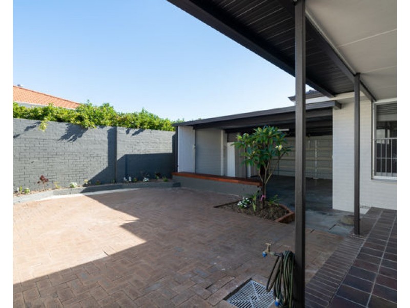 2 Waratah Avenue, Dalkeith WA 6009