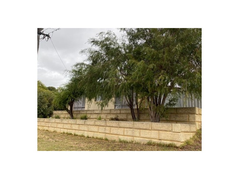 2 Tuart Place, Yangebup WA 6164