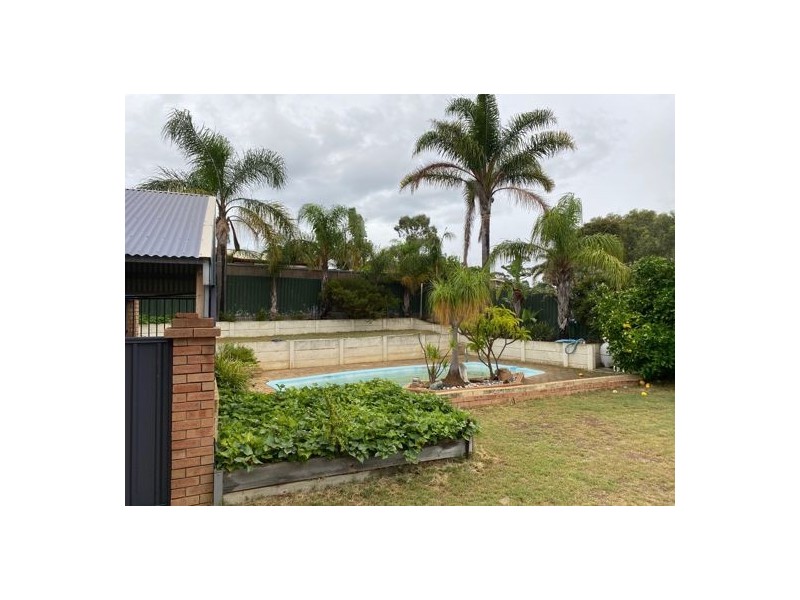 2 Tuart Place, Yangebup WA 6164