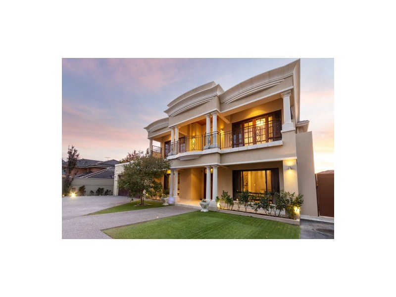 7 Omagh Grove, Waterford WA 6152