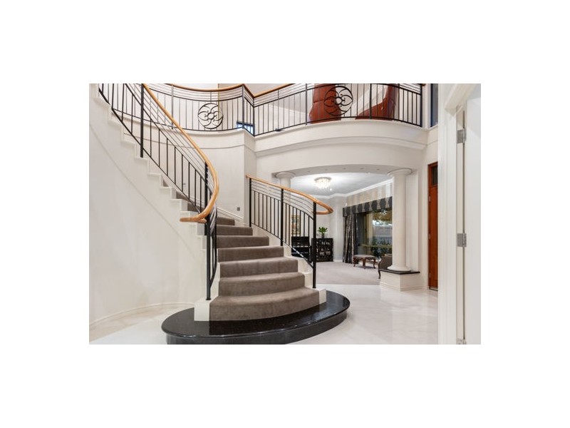 7 Omagh Grove, Waterford WA 6152