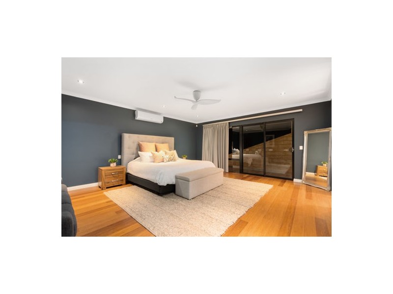 11 Kooralbyn Valley Crescent, Jandakot WA 6164