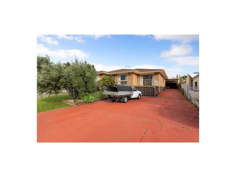 19 Hobley Way, Spearwood WA 6163