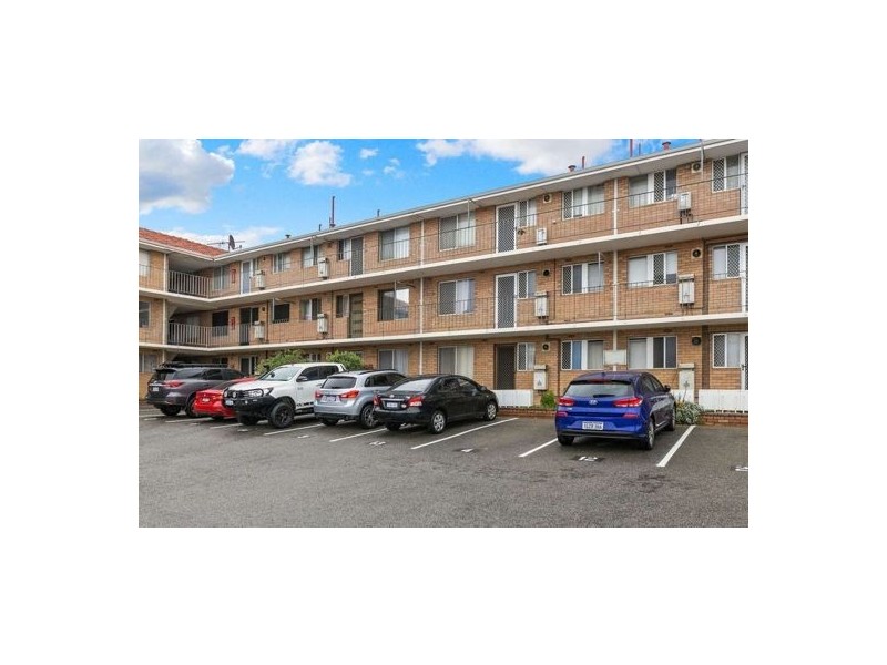 6/83 Phoenix Road, Spearwood WA 6163