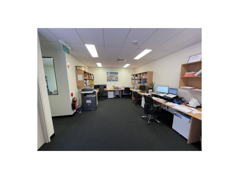 77A North Lake Rd, Myaree WA 6154