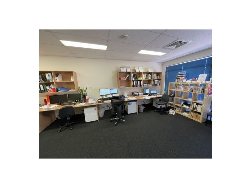 77A North Lake Rd, Myaree WA 6154