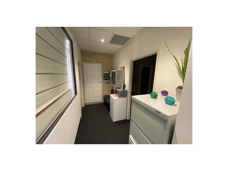 77A North Lake Rd, Myaree WA 6154