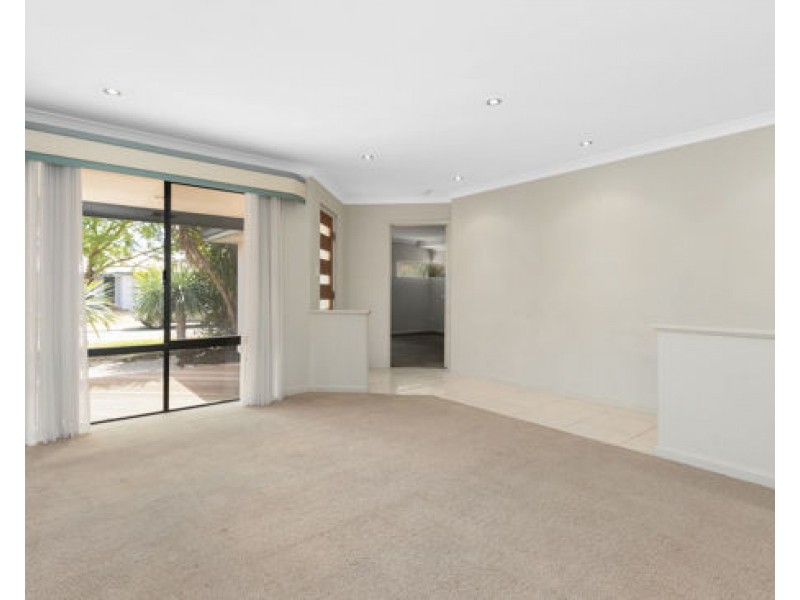 19 Acapulco Way, Southern River WA 6110