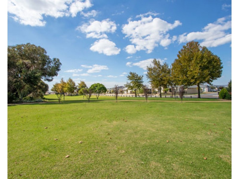 19 Acapulco Way, Southern River WA 6110