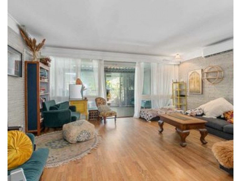 16 Peter Street, Attadale WA 6156