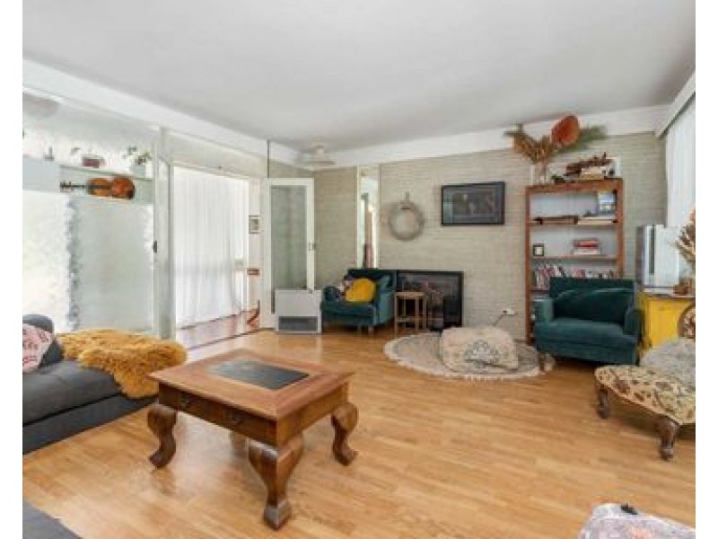 16 Peter Street, Attadale WA 6156