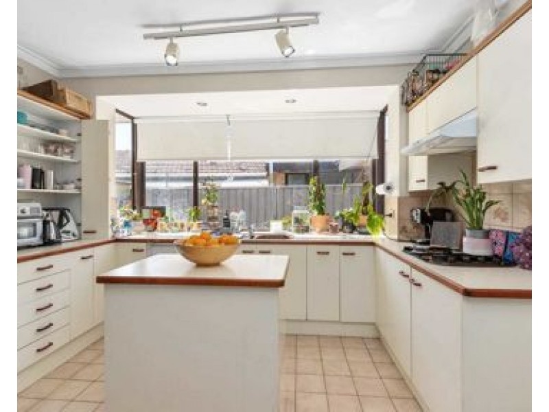 16 Peter Street, Attadale WA 6156