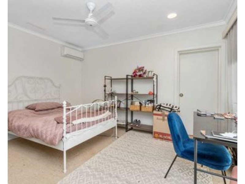 16 Peter Street, Attadale WA 6156