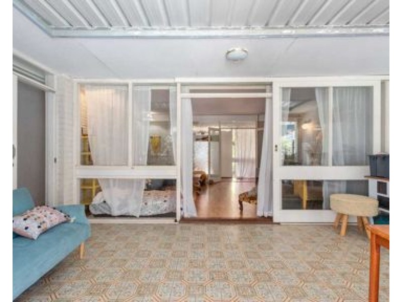 16 Peter Street, Attadale WA 6156