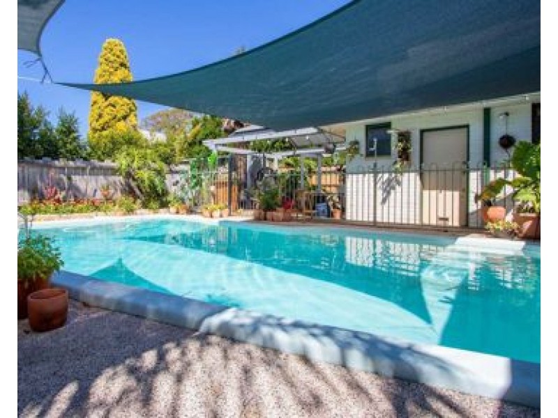 16 Peter Street, Attadale WA 6156