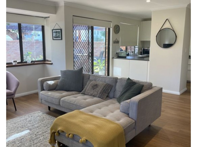 1/88 Murray Road, Bicton WA 6157