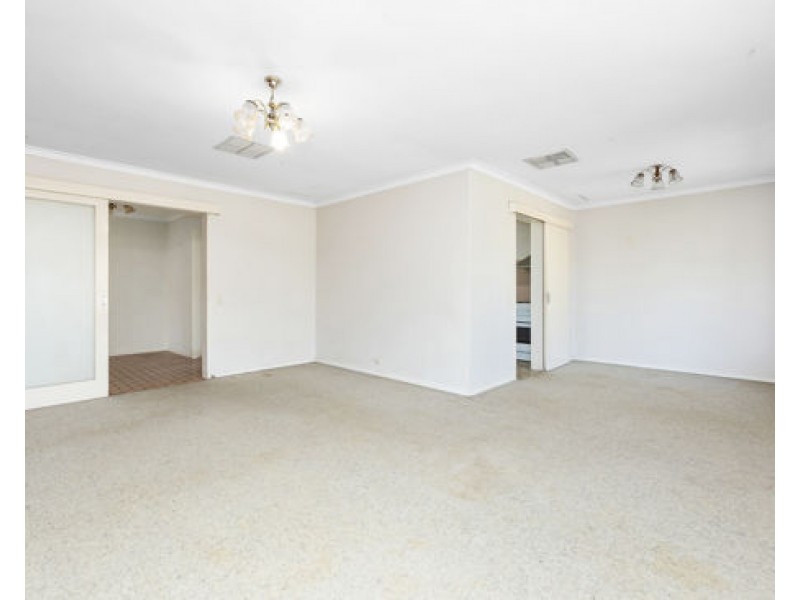 18 Garvey Street, Waterford WA 6152