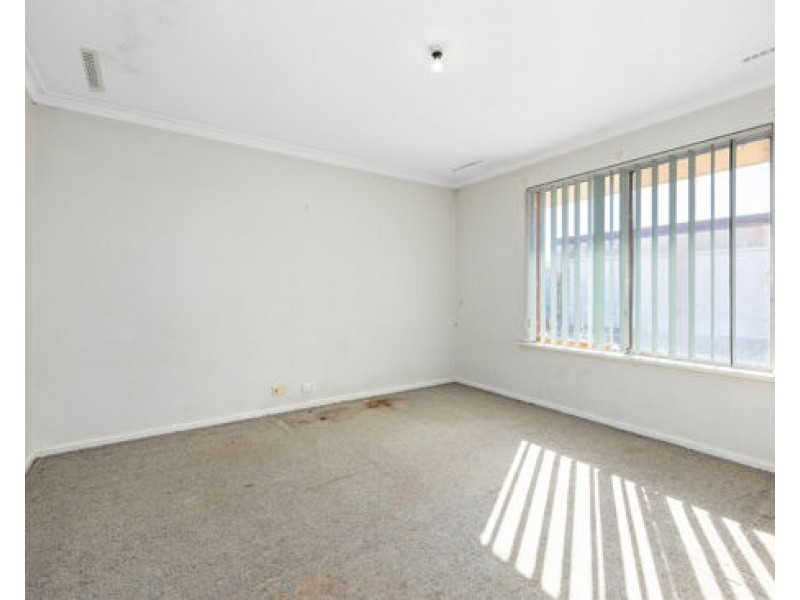 18 Garvey Street, Waterford WA 6152