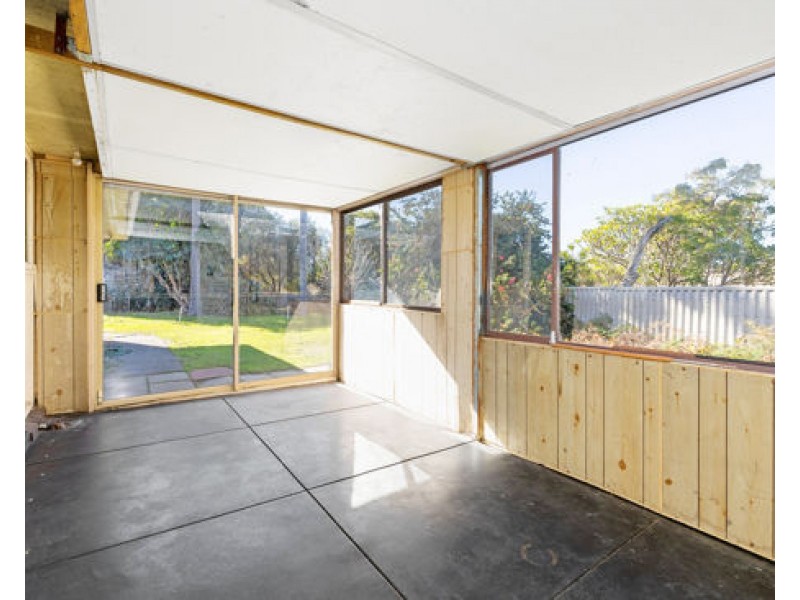 18 Garvey Street, Waterford WA 6152