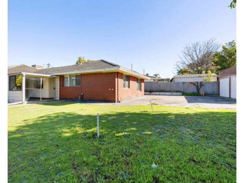 18 Garvey Street, Waterford WA 6152