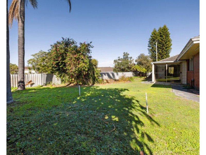 18 Garvey Street, Waterford WA 6152