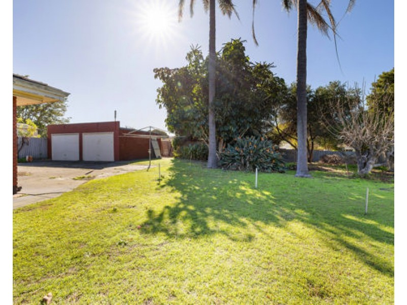 18 Garvey Street, Waterford WA 6152