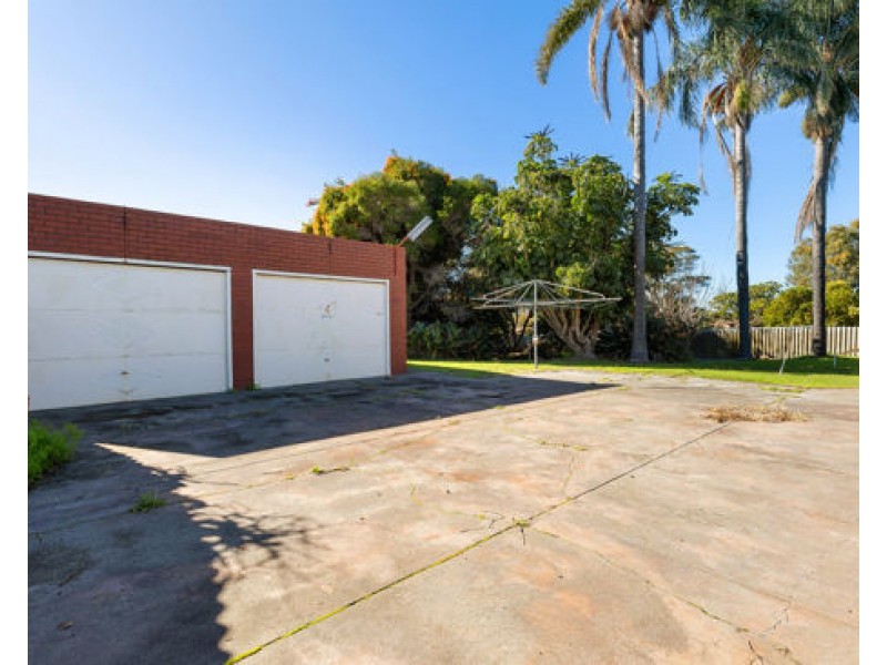 18 Garvey Street, Waterford WA 6152