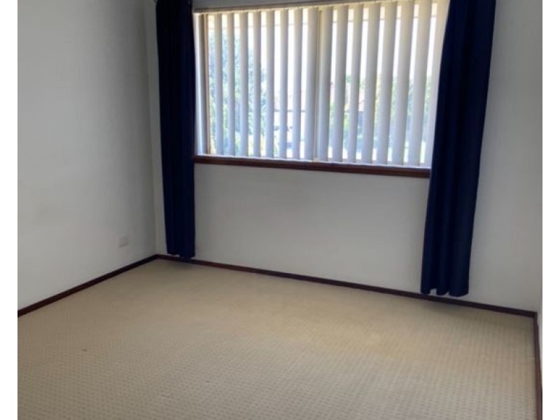 5 Dumas Close, Winthrop WA 6150