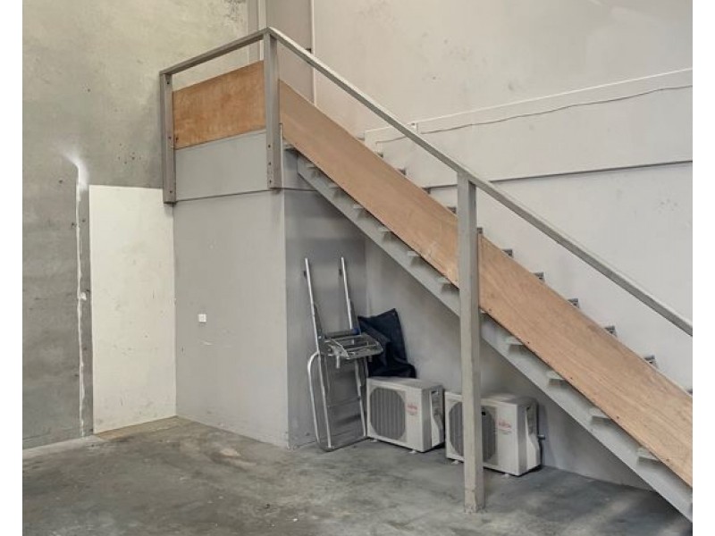 4/30 Howson Way, Bibra Lake WA 6163