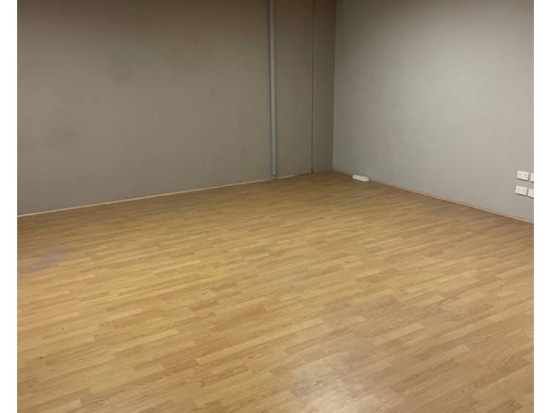 4/30 Howson Way, Bibra Lake WA 6163