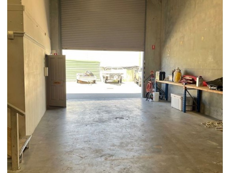 4/30 Howson Way, Bibra Lake WA 6163