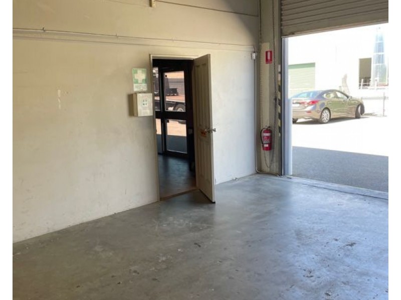 4/30 Howson Way, Bibra Lake WA 6163