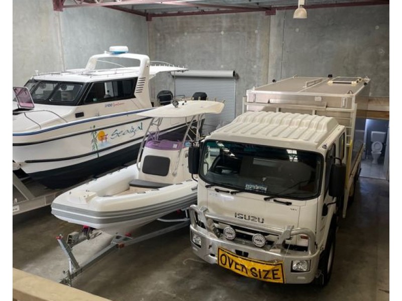 4/30 Howson Way, Bibra Lake WA 6163