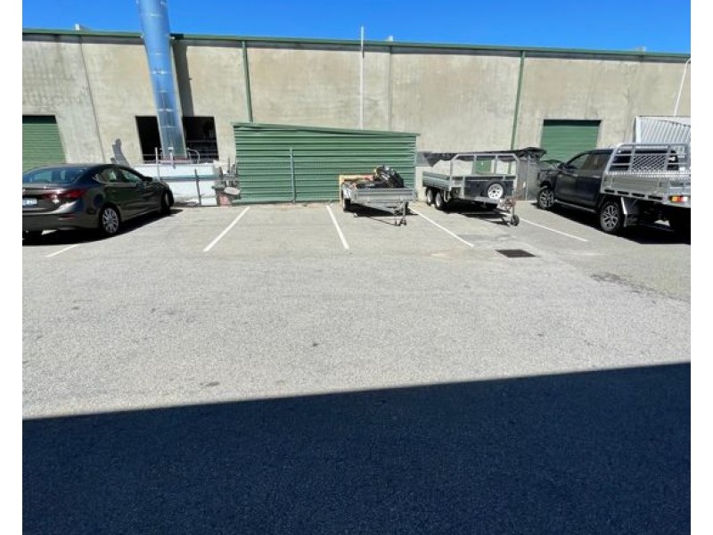 4/30 Howson Way, Bibra Lake WA 6163