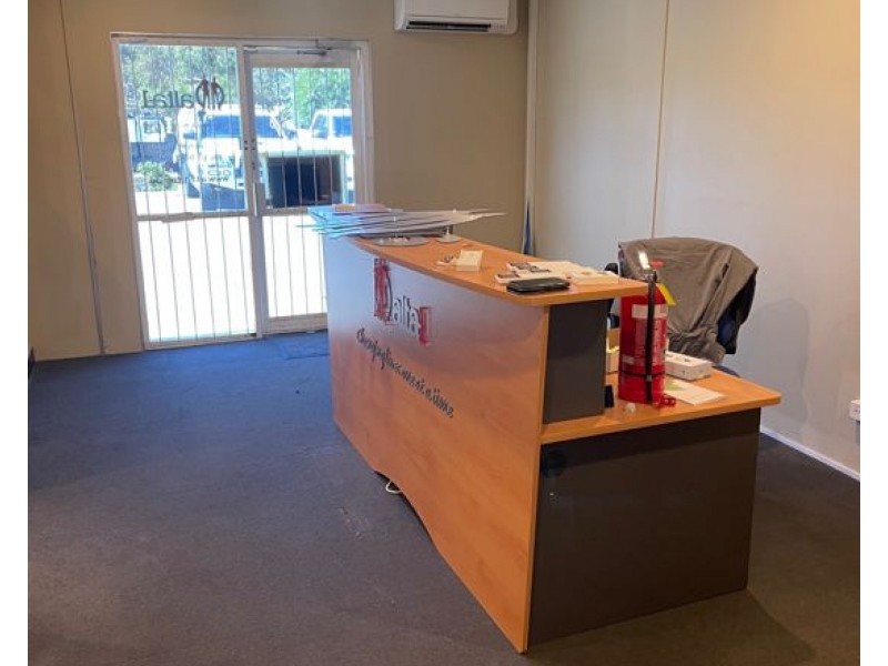 4/2 Cooper Road, Cockburn Central WA 6164