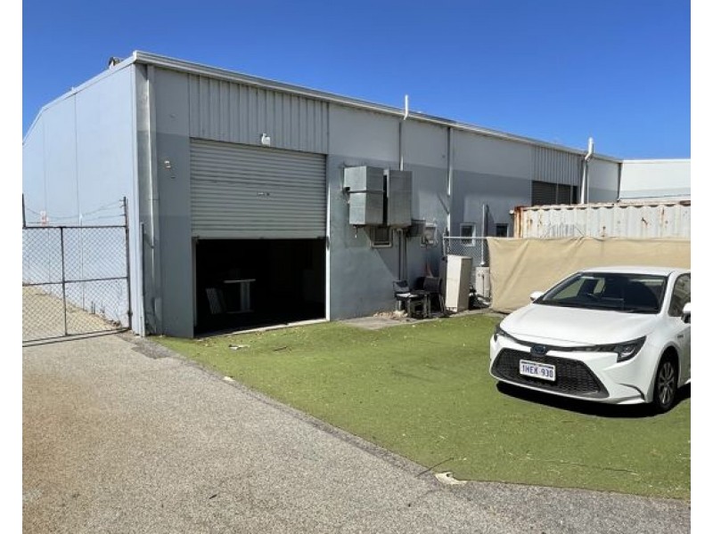 4/2 Cooper Road, Cockburn Central WA 6164