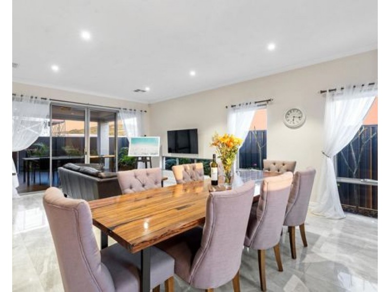 24 Gage Road, North Coogee WA 6163