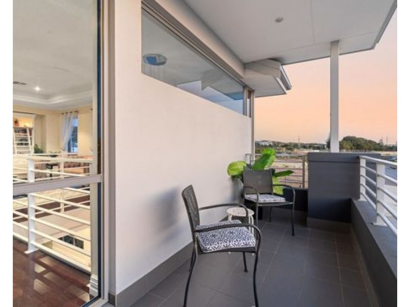 24 Gage Road, North Coogee WA 6163