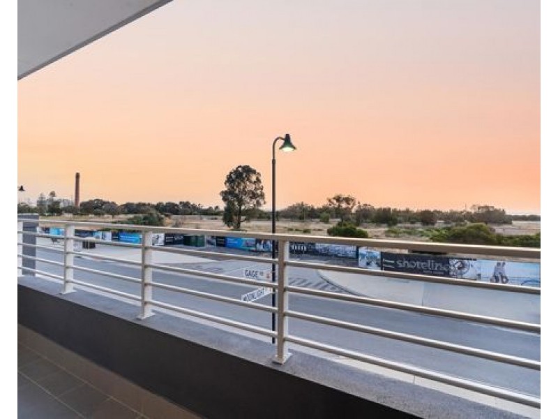 24 Gage Road, North Coogee WA 6163